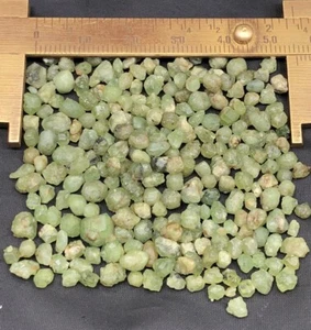 105 Kt Natürlicher terminierter seltener grüner Demontoid Granat Kristall aus Pakistan - Bild 1 von 9