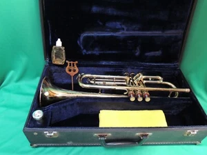 19B Trumpet JAPAN CONN 🎺YAMAHA-CONN EXTRAS mouthpiece & Hardshell Case P84694 - Picture 1 of 12