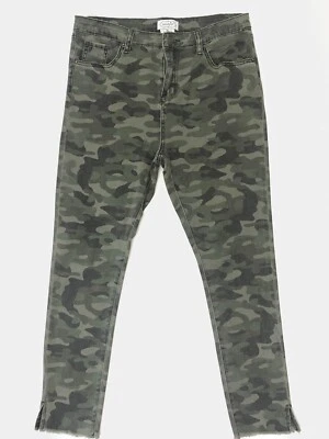 Mudpie Womens Pants Medium Camoflage Green 31" Waist, 26" Inseam, 11" Rise - Image 1 of 4