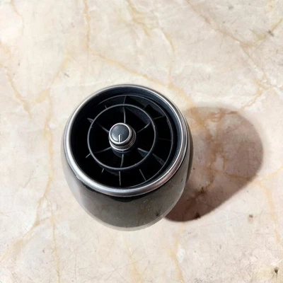 Tablero delantero Audi A1 2010-18 ventilación aire embellecedor medio N/S 8X2820902 8X2820951 Foto 1 de 4