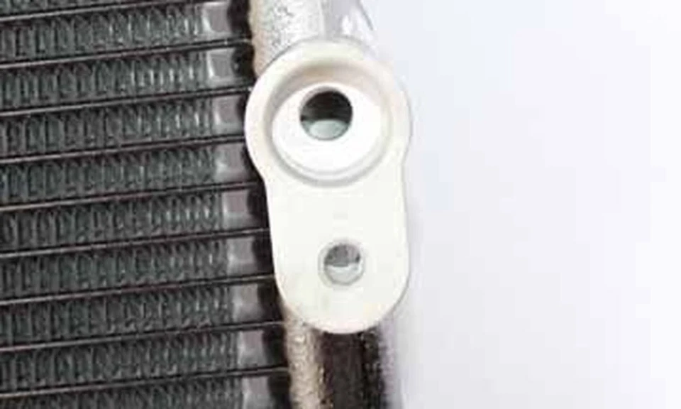 Condensador de aire acondicionado TYC 3684 para Toyota Highlander 08-10 Foto 1 de 4