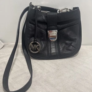 Borsa a tracolla Michael Kors Jet in pelle nera con ciottoli - Foto 1 di 10