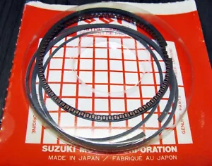 ORIGINALE SUZUKI GSXR 1100 W GU75A/AN650 Burgman Anello Pistone Set Anelli Pistone - Foto 1 di 3