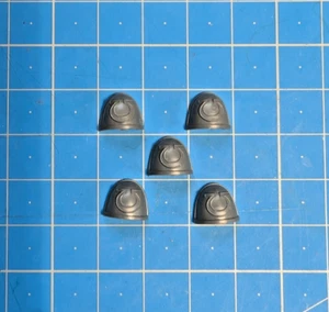 UM Primaris Upgrades Bits Mk X Shoulders Pads x5 Ultramarines Space Marines Bitz - Imagen 1 de 1