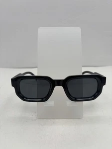 Thick square sunglasses - Picture 1 of 3