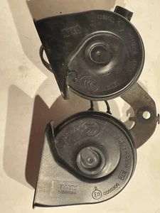2009-2017 Dodge Journey Dual Note Electric Horn OEM 5026997AA - Picture 1 of 9