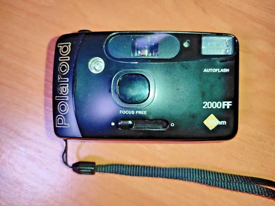 Polaroid 2000FF Focus Free Auto Flash 35MM Film Camera-DX-Red Eye reduction - Image 1 of 4
