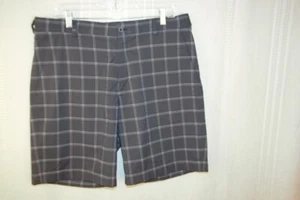 Pantalones cortos Nike para hombre negros a cuadros para golf/bermudas talla 36" x 8,5" entrepierna - Imagen 1 de 6