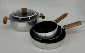 Padelle Pentole Alluminio Antiaderenti Specchio 5 Pezzi Nuove Senza Scatola Manici Legno Vintage - Foto 1 di 11