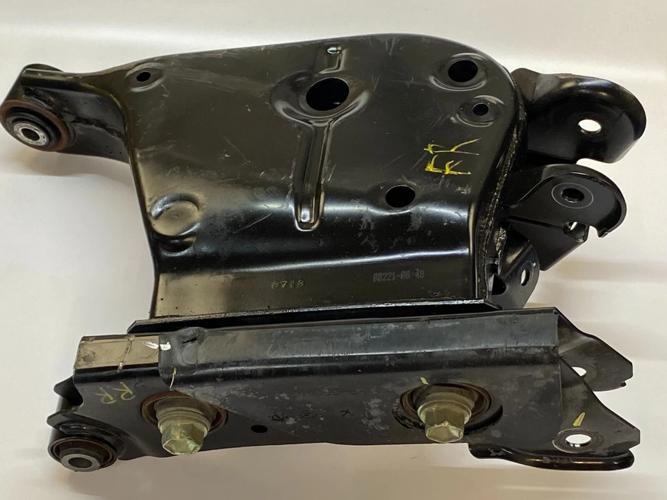 ⭐⭐OEM 19-20 INFINITI QX50 TRACCIÓN DELANTERA BRAZO DE CONTROL INFERIOR TRASERO DERECHO SOPORTE DE RESORTE⭐⭐ Foto 1 de 4