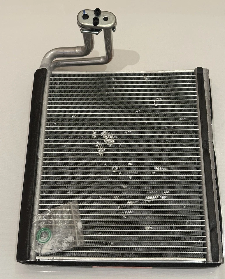 Spectra Premium 1010225 Air Conditioning Evaporator - Image 1 of 4