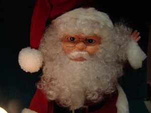 VINTAGE SANTA ON CHIMNEY W/LIGHT/MOTION/ORIG BOX RENNOC - Picture 1 of 1