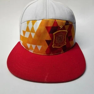 Cappello Berretto As Is* Adidas Spagna Nazionale Calcio Football Club Bianco Rosso Oro T6a - Foto 1 di 16