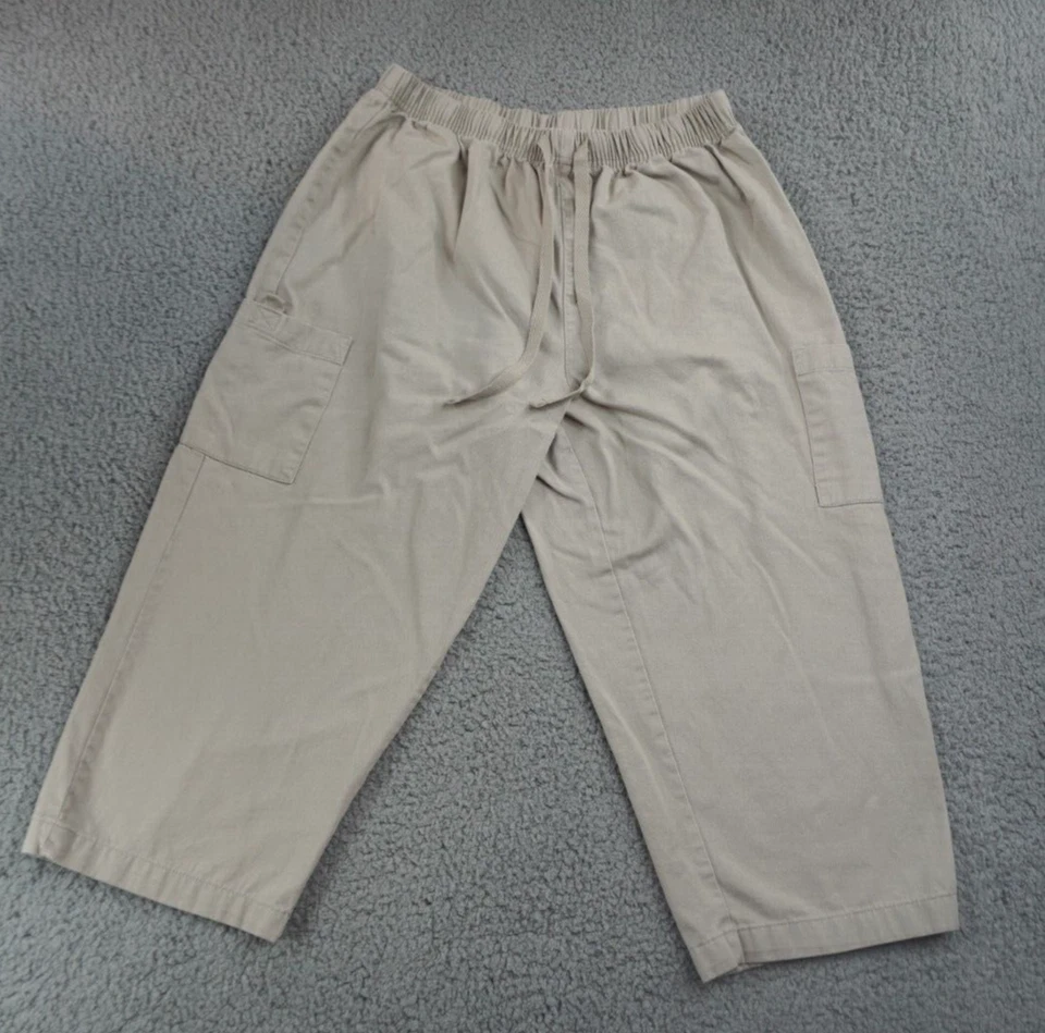 BASIC EDITIONS Cargo Shorts Women Size Medium Beige - Image 1 of 4