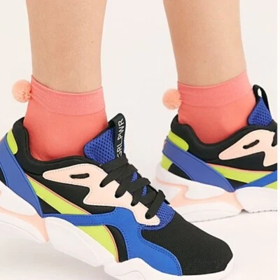 FREE PEOPLE ✨ CALCETINES CORTOS POM POM Foto 1 de 2