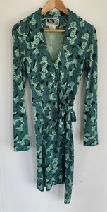Vintage 90s Diane Von Furstenburg Abstract Butterfly Silk Wrap Dress Sz 8 Green - Picture 1 of 13