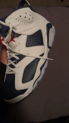 Size 9 Never Worn Have Tho Box Too  - Image 1 of 3