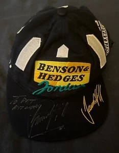 FORMULA 1 : VINTAGE DAMON HILL SIGNED GRAND PRIX BENSON & HEDGES TEAM JORDAN CAP - Picture 1 of 6
