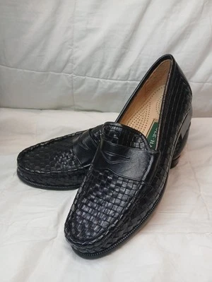 Mocasín plano Cole Haan de cuero negro superior sin cordones tejido de canasta para mujer 7AA USADO EN EXCELENTE ESTADO Foto 1 de 4