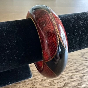 Bracciale Grosso Vintage Lucite Rosso Nero Modello Pelle di Serpente - Foto 1 di 5