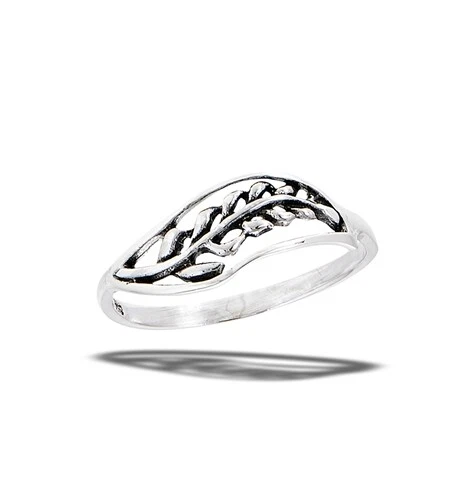 Sterling Silver Leaf Cluster Ring - Image 1 of 1