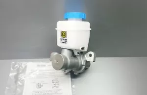 Genuine Nissan R35 GT-R GTR RHD Brake Master Cylinder - Picture 1 of 3