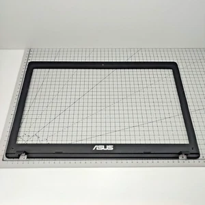 Asus X552C - Plasturgie tour d'écran - Display Screen - 13N0-QKA0301 - Photo 1/3