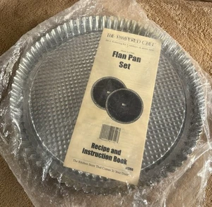 NEU Pampered Chef Flan Pfannenset #1700 (2) Pfannen mit Anleitung & Rezeptbuch - Bild 1 von 5