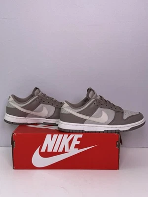 Nike Dunk Low Moon Fossil/Bone Beige Mujer 2022 - Talla 6.5W 5M Foto 1 de 4