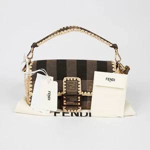 Fendi 8BR600 Baguette Medium Tote Shoulder Bag 148553963 - Picture 1 of 10