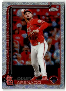 Topps Chrome MLB Baseball 2025 No. 14 Nolan Arenado Logo Refractor - Bild 1 von 2