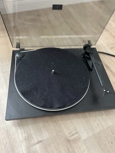 Pro-Ject Essential TK27 Black Plattenspieler - Bild 1 von 4