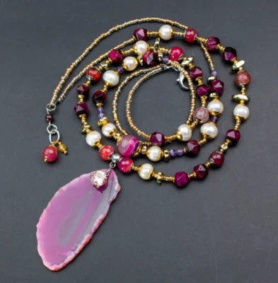 Collar largo de cuentas de piedra fucsia, collar colgante grande rebanada de ágata rosa caliente Foto 1 de 4