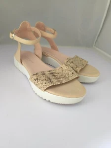 Patricia Green snake print sandals with flat thick soles casual sz 39 8.5-8 - Picture 1 of 14