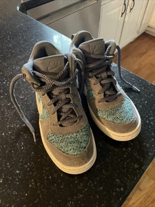 Nike Court Borough Mid SE (GS) Kids Gray Blue Trainers Sneakers 4 Youth - Picture 1 of 13