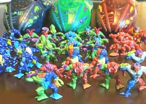 1997 Fistful of Aliens - YOU PICK - Space Pods - Aliens - Rare Mini Figures YES! - Picture 1 of 35