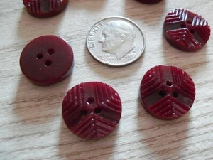 8 SHINY WINE RED VINTAGE CASEIN PLASTIC RIDGED DECO Buttons NOS SEW CRAFTS 14mm - Picture 1 of 2