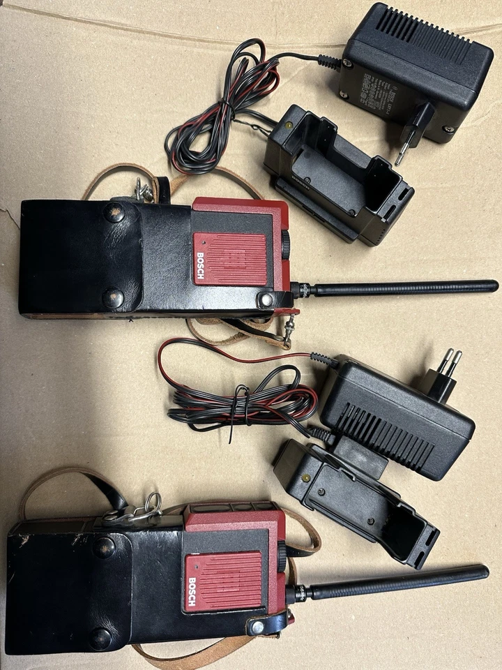 2x Bosch HFE 165 Profi Handfunkgeräte  Akku, Ladegerät und Tasche - Bild 1 von 2
