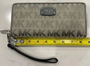 Michael Kors MK Zip Around Wallet W/ Strap Gray / Tan - Picture 1 of 12