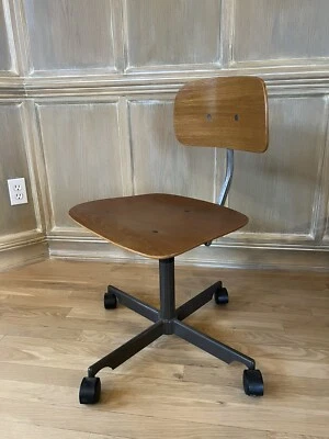 Mid Century Modern Kevi Office Chair / Adjustable Chair Danish Designed 1958 - Image 1 of 4