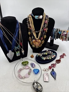 JOB LOT MODERN AND VINTAGE GLASS BEAD COSTUME JEWELLERY - Picture 1 of 7