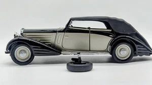 Franklin Mint 1/24 Scale Maybach Zeppelin 1939 Black/Silver Diecast Model Car - Picture 1 of 15