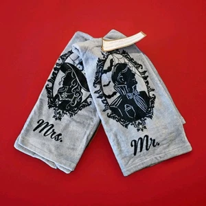 Cupcakes and Cashmere Mr. And Mrs. Kitchen Bathroom Hand Towels Set 2 Halloween - Picture 1 of 12