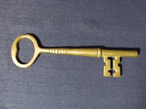 Vintage großer schwerer dekorativer Skelettschlüssel aus Messingguss 7 1/8 Zoll Länge - Bild 1 von 4