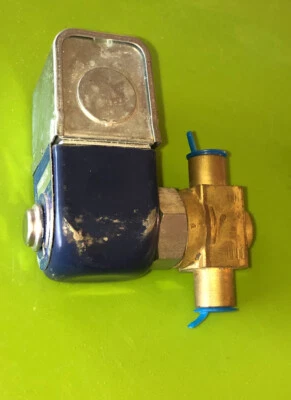 200RA-5S4/200RA5S4 Refrigerant Liquid Line Solenoid Valve -120Vac Coil - Image 1 of 4