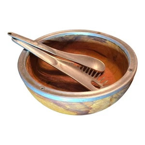 Insalatiera vintage MCM messicana in legno con bordo in peltro e pinze da portata *leggi* - Foto 1 di 13