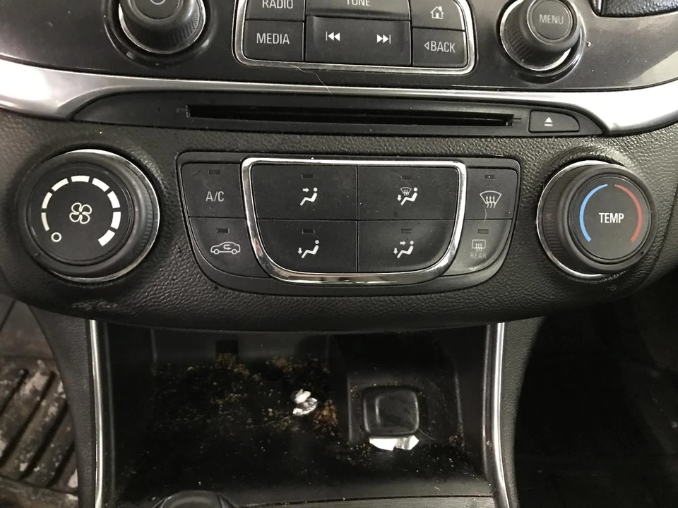 Used A/C Selector Switch fits: 2015 Chevrolet Impala w/o automatic temperature c - Изображение 1 из 4
