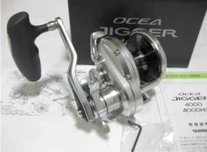 SHIMANO 20 Bait Reel Ocea Jigger Right Handle 4000 Spinning Reel in the Box - Picture 1 of 1