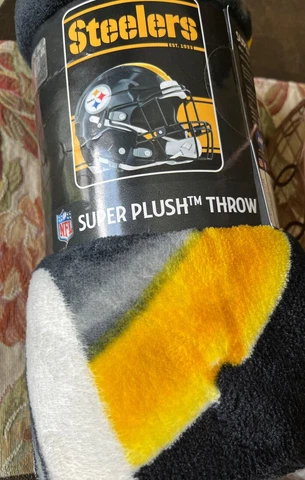 New Pittsburgh Steelers NFL Super Plush Throw Blanket 46" x 60" Cover