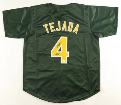Camiseta deportiva firmada por Miguel Tejada Oakland Athletics (JSA) 2002, inscripción “MVP 02” Foto 1 de 3